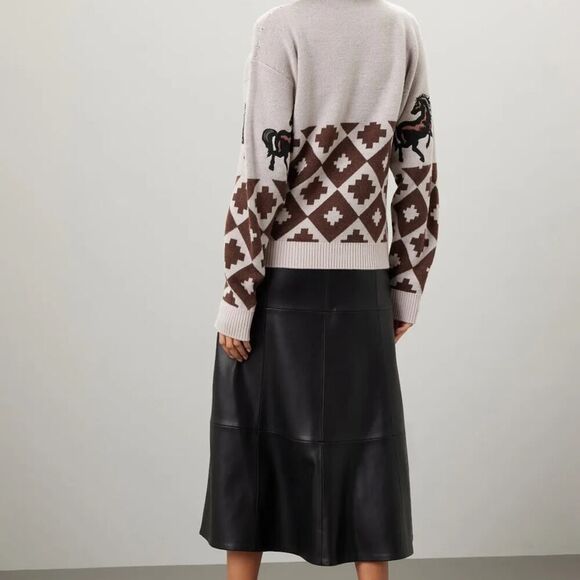 Autumn Adeigbo Sweater 💝 - Picture 2 of 9